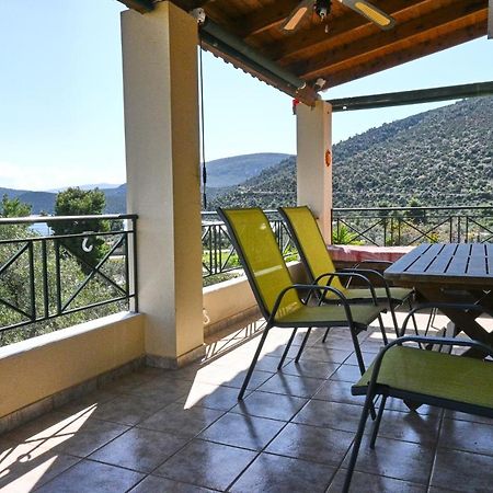Pavlos' Cottage With Beach View Kórfos エクステリア 写真