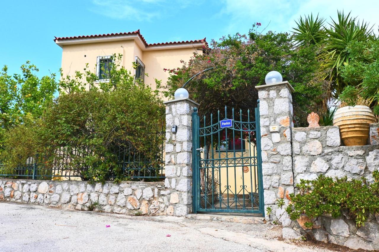 Pavlos' Cottage With Beach View Kórfos エクステリア 写真