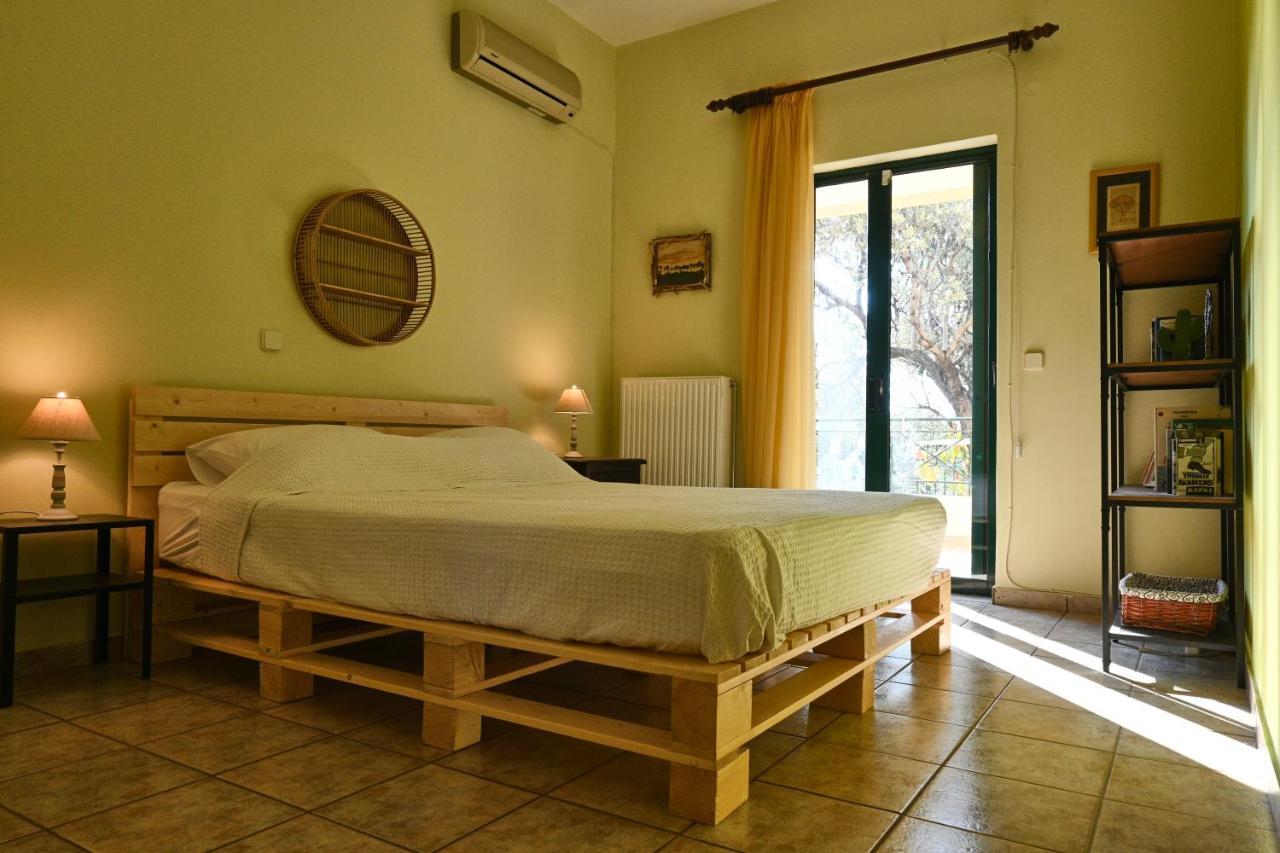 Pavlos' Cottage With Beach View Kórfos エクステリア 写真